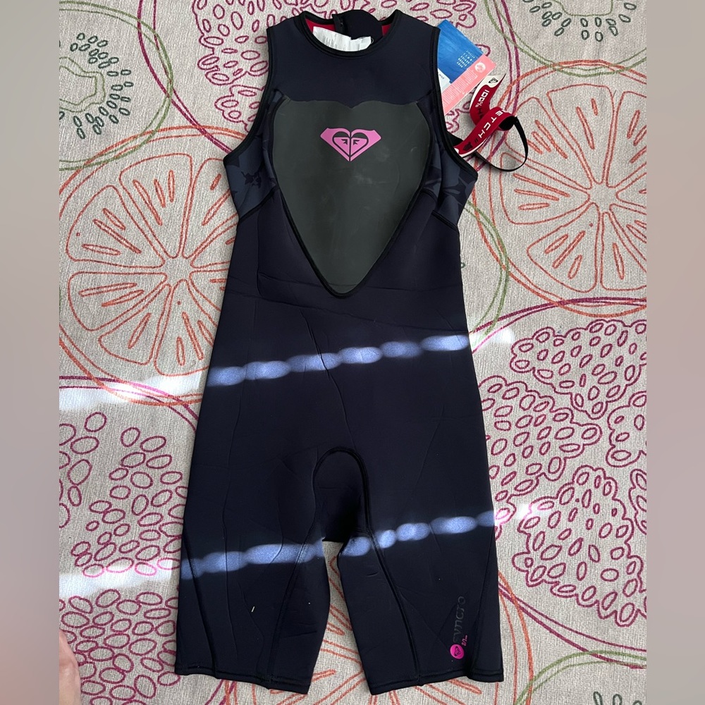 New Quicksilver Roxy Kids short John synchro Wet Suit Size 8